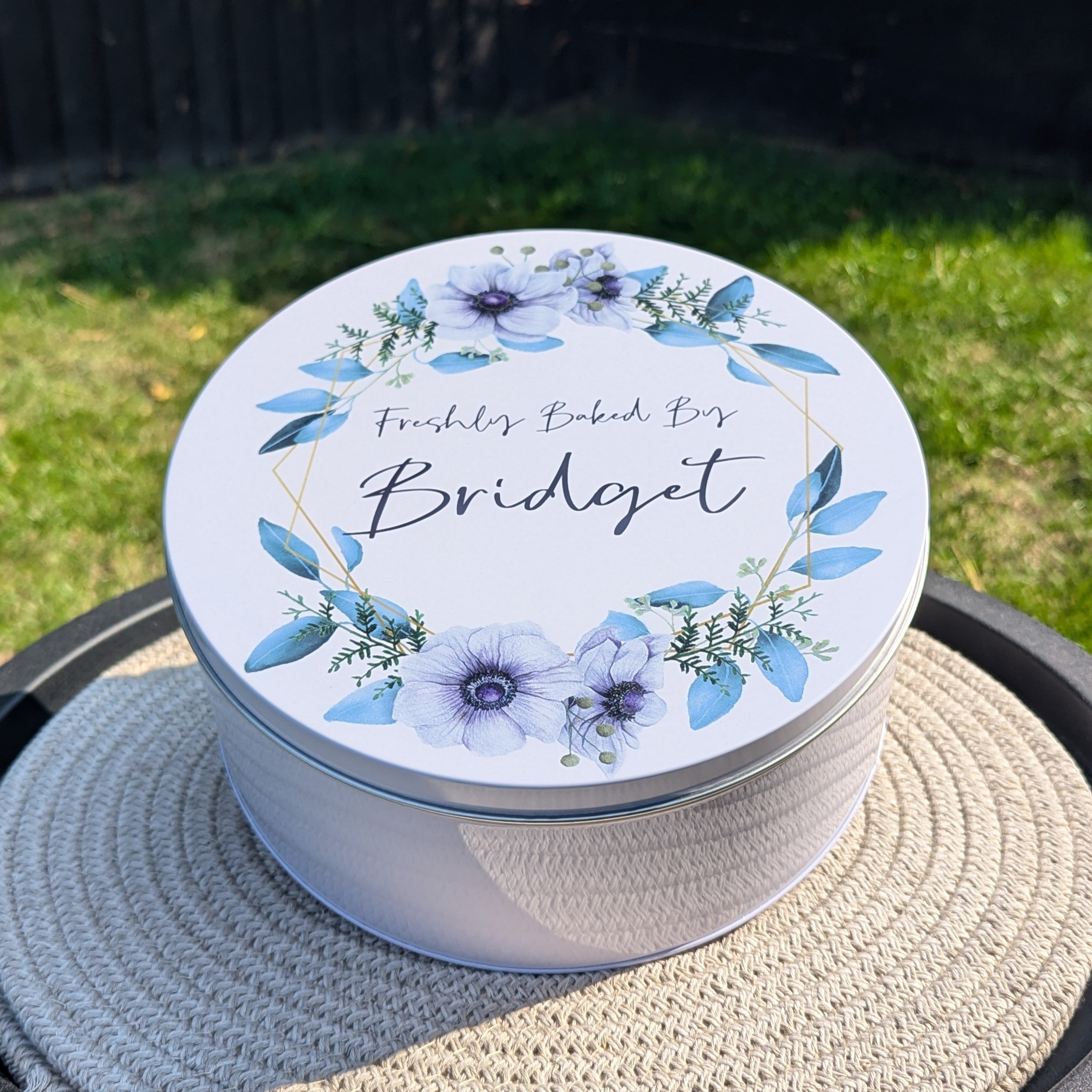 Bridget Eucalyptus Large Cake Tin