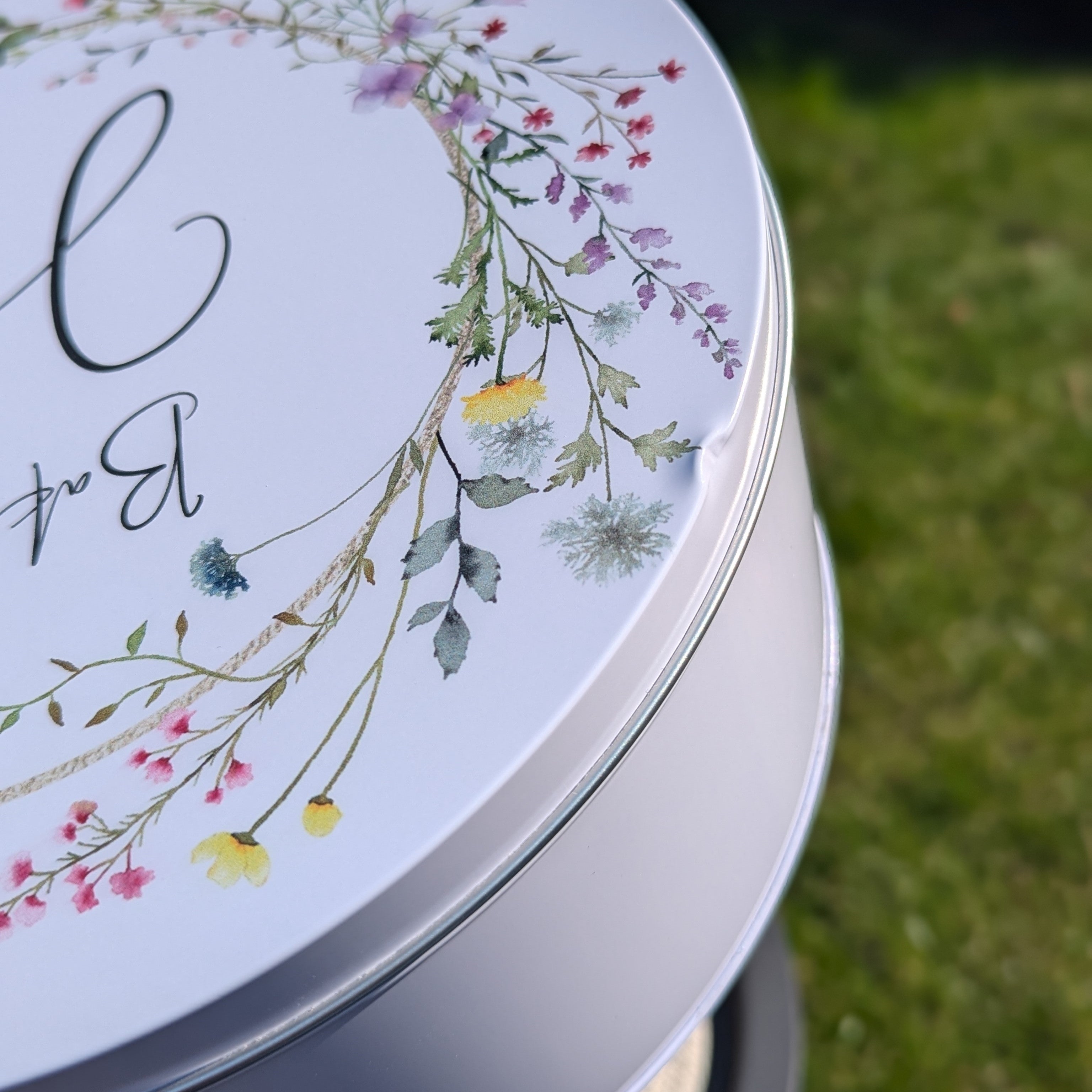 Jerri Wildflowers Large Cake Tin
