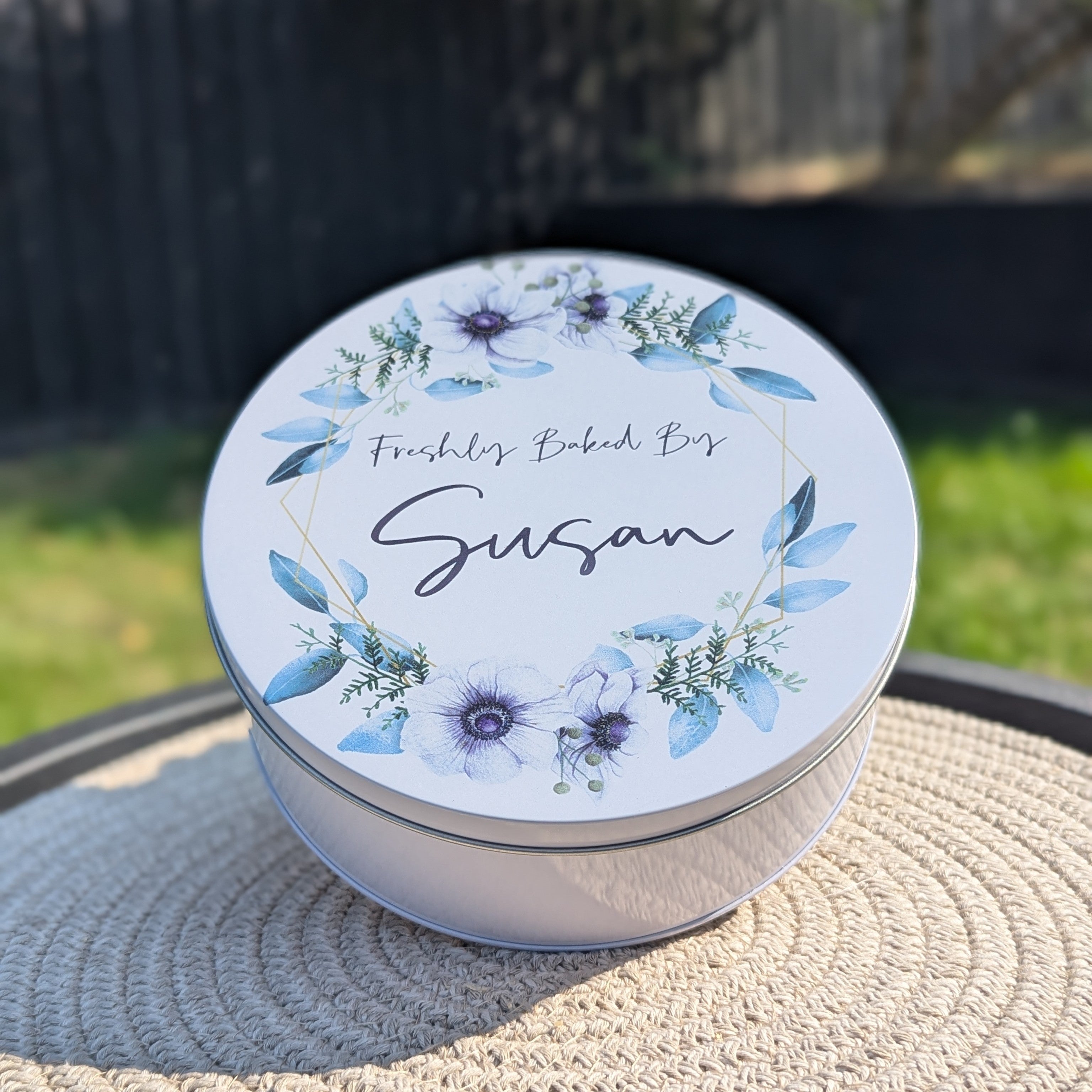 Susan Eucalyptus Small Cake Tin