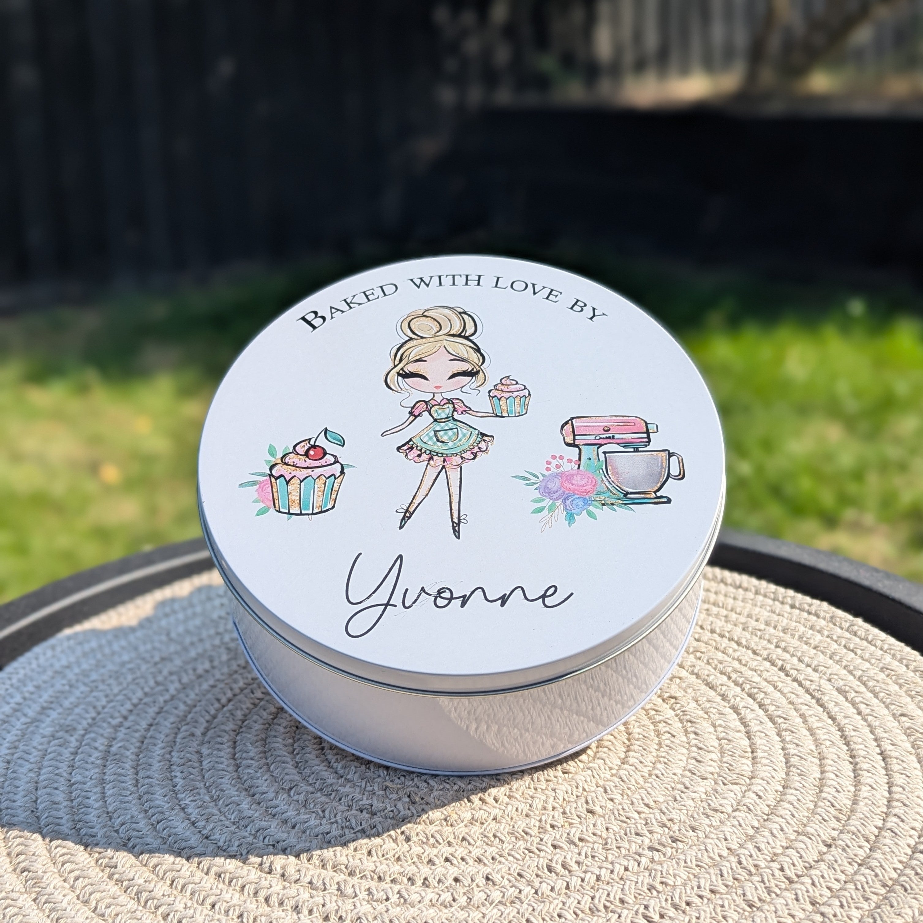 Yvonne Glitter Girl Small Cake Tin