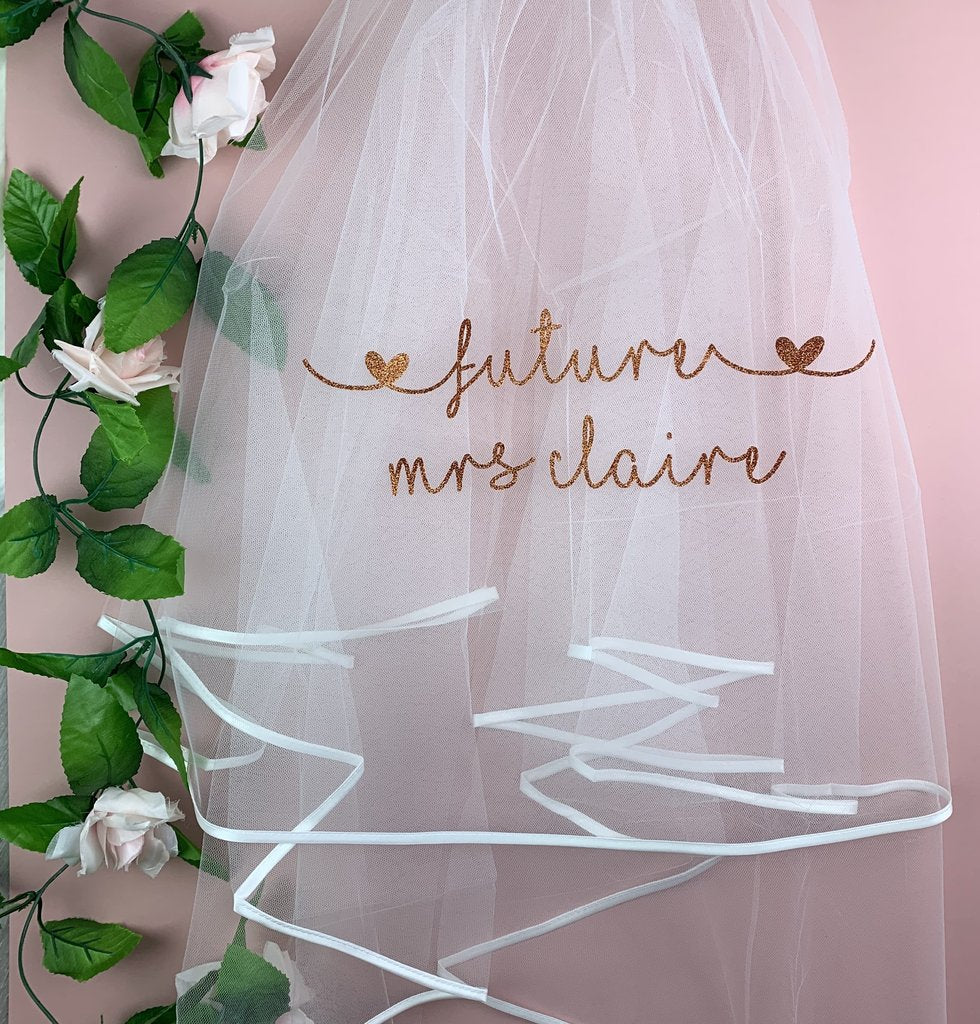 Hen Party Veil With Hearts - Lavender Eight