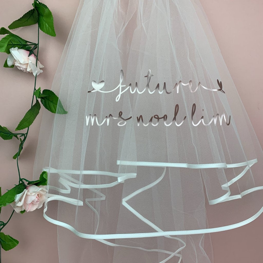 Hen Party Veil With Hearts - Lavender Eight
