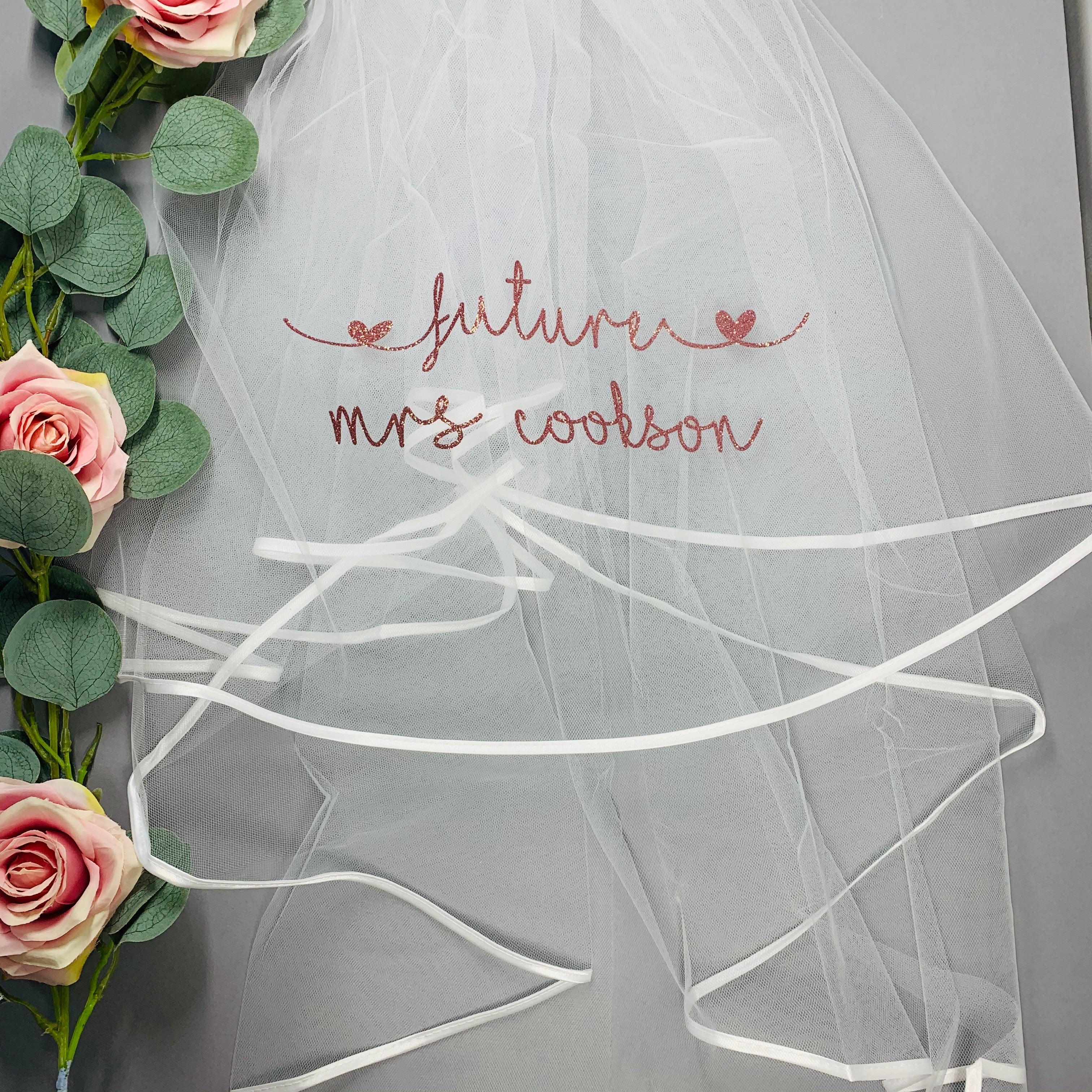 Hen Party Veil With Hearts - Lavender Eight